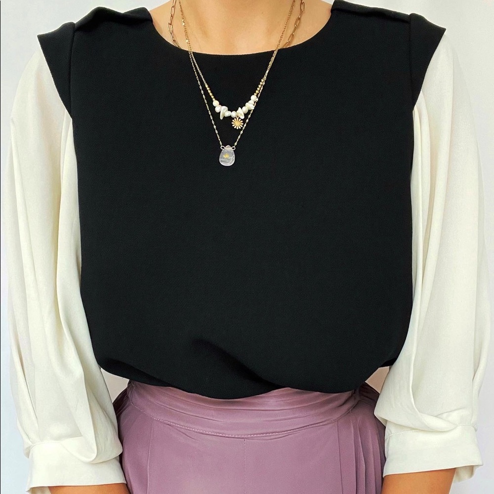 Black&white elegant blouse